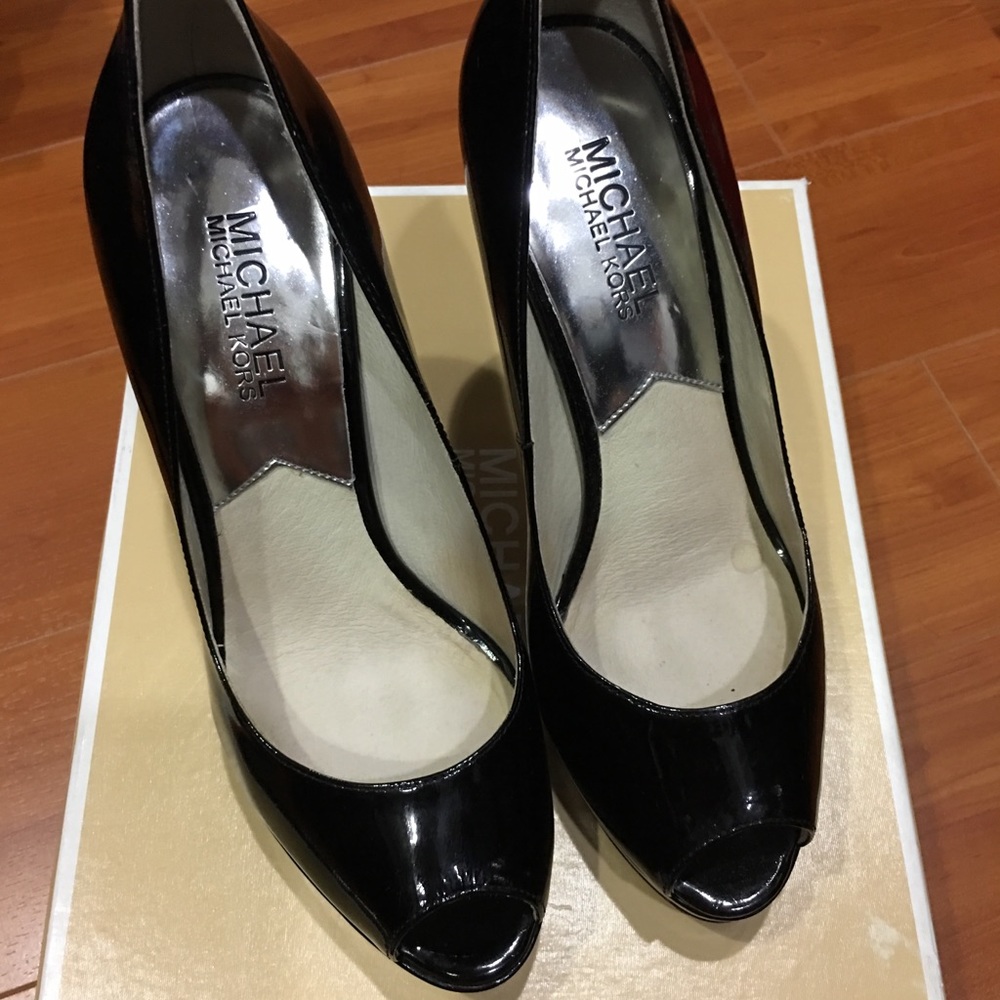 Michael Kors Platform Pump
